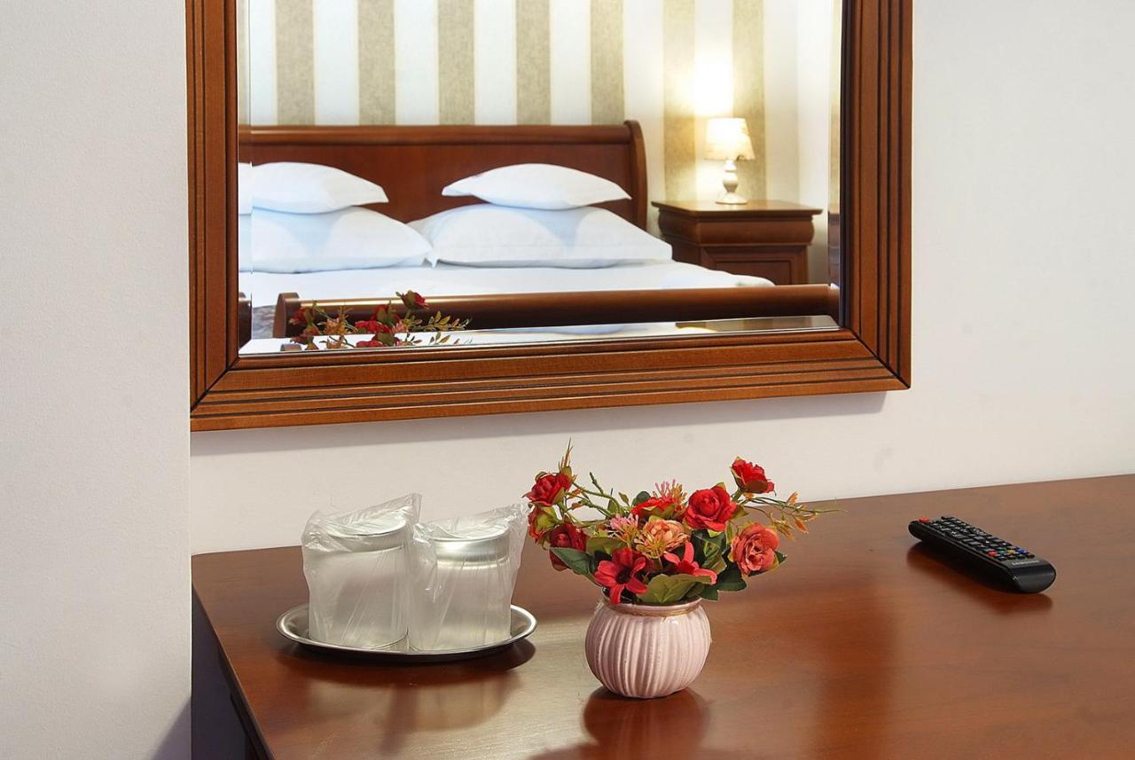 Hotel Moldavia 斯兰默多瓦 外观 照片
