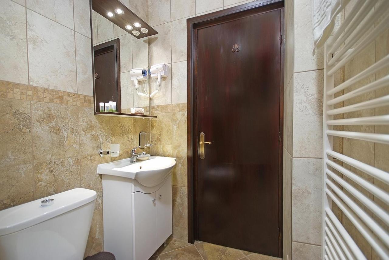 Hotel Moldavia 斯兰默多瓦 外观 照片
