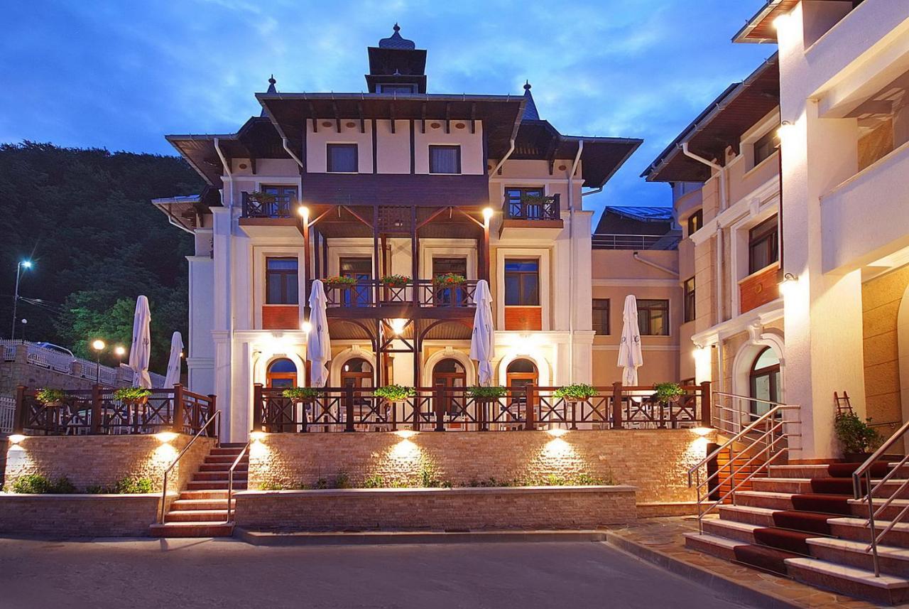 Hotel Moldavia 斯兰默多瓦 外观 照片