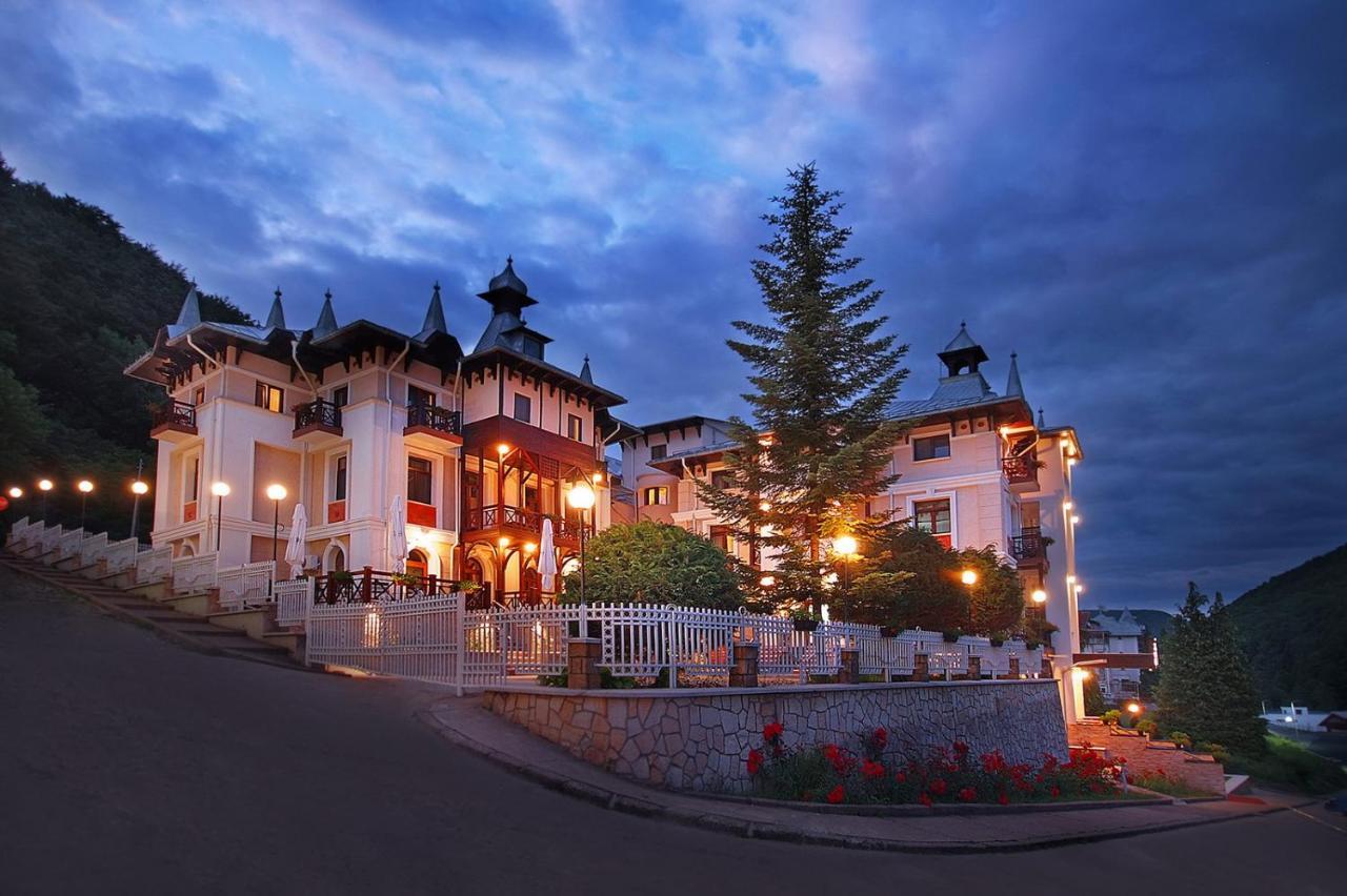Hotel Moldavia 斯兰默多瓦 外观 照片
