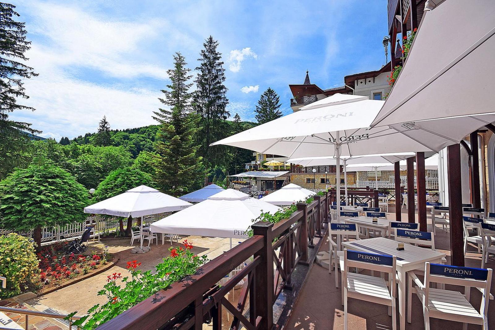 Hotel Moldavia 斯兰默多瓦 外观 照片