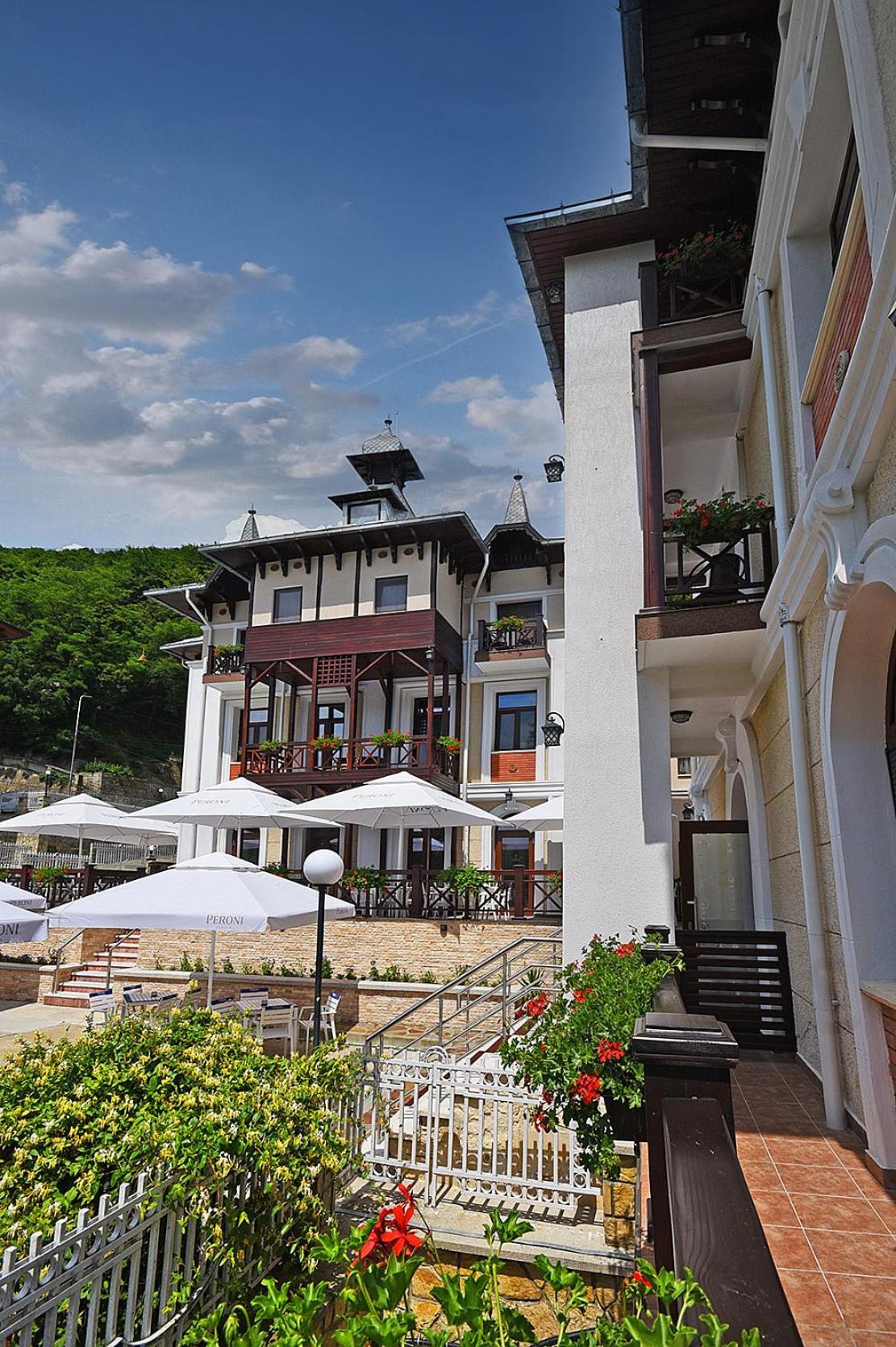 Hotel Moldavia 斯兰默多瓦 外观 照片
