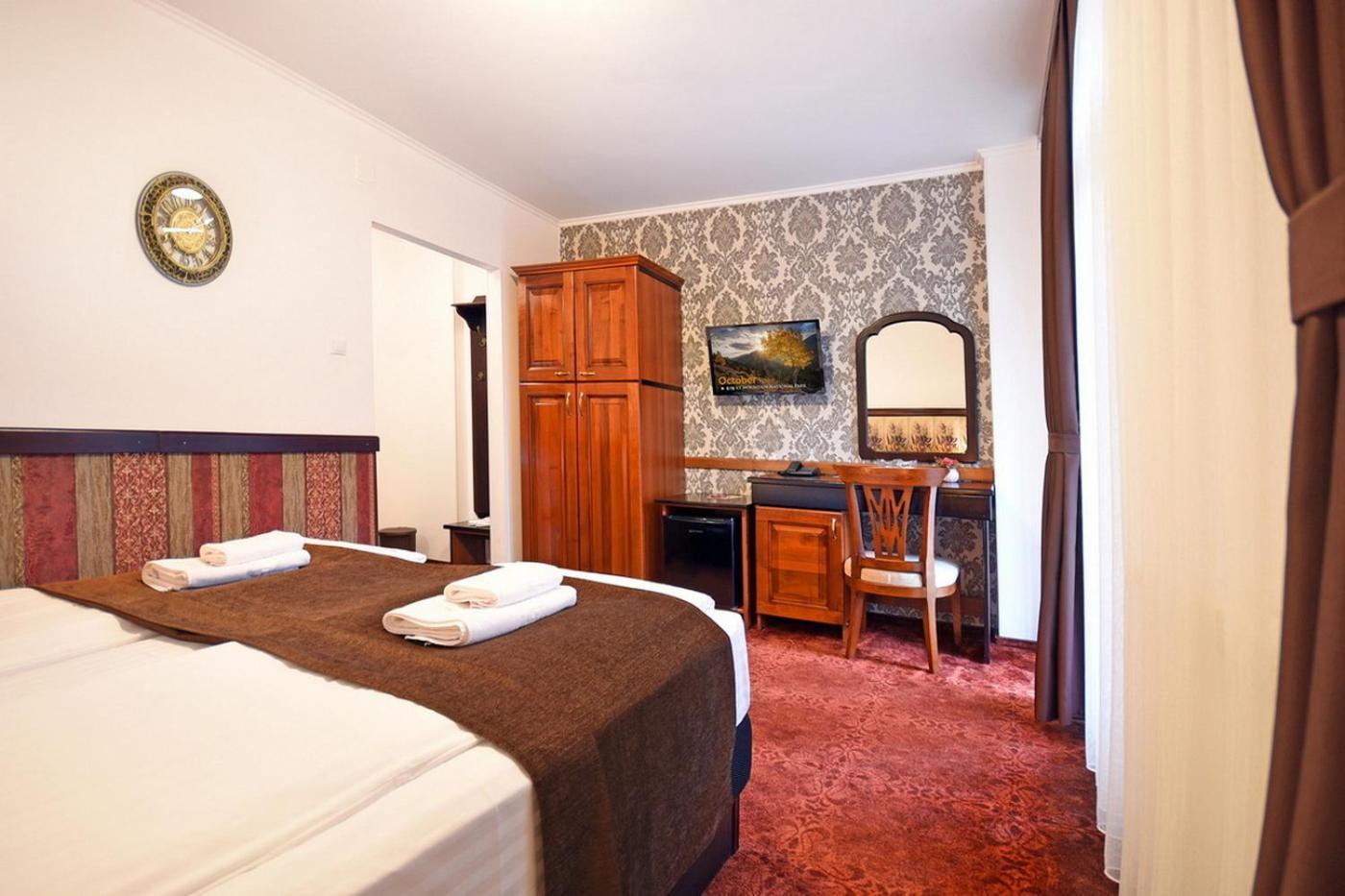 Hotel Moldavia 斯兰默多瓦 外观 照片