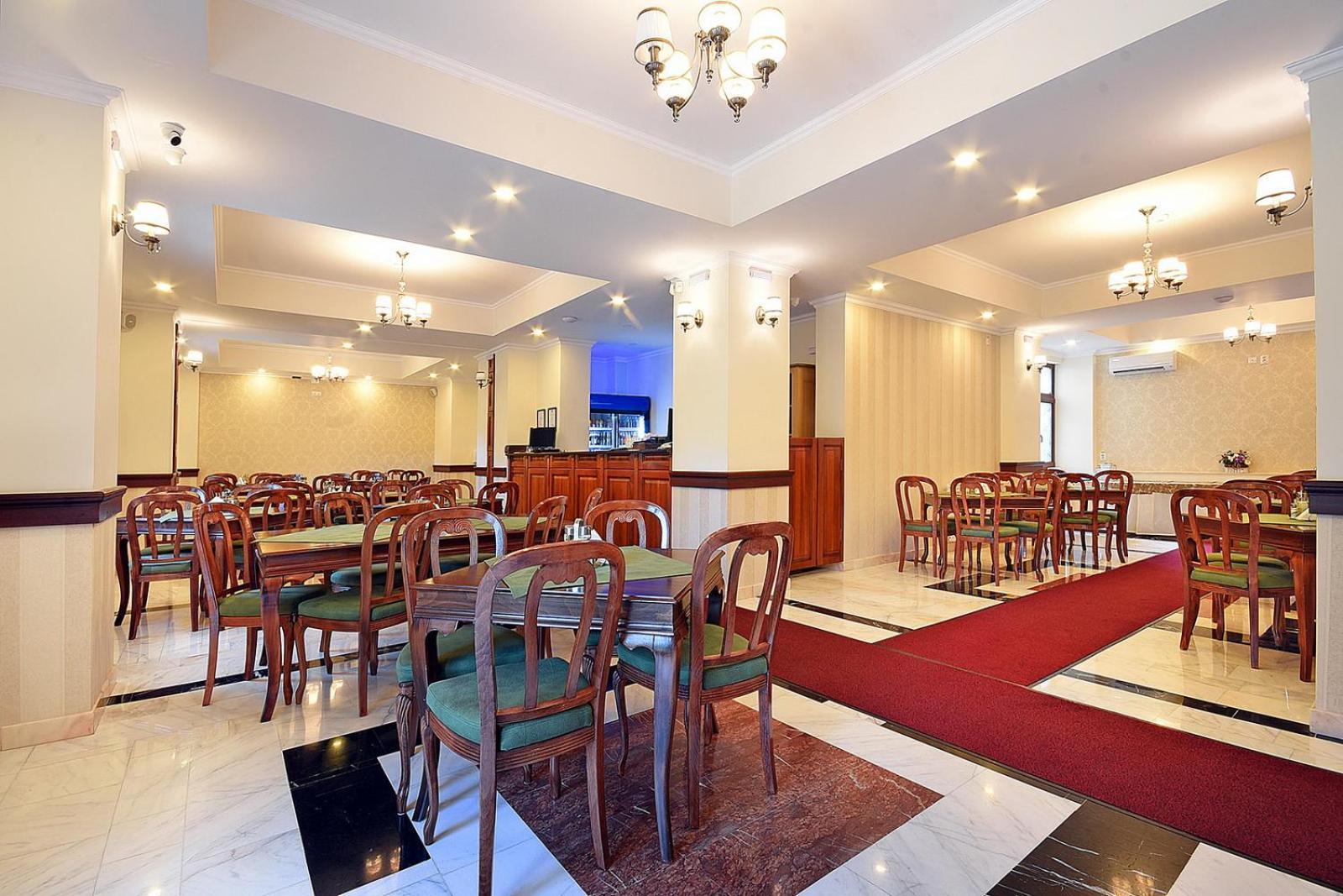 Hotel Moldavia 斯兰默多瓦 外观 照片